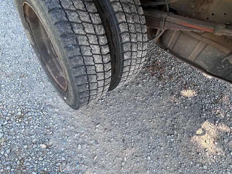 2002-ford-f550-xl-image-4