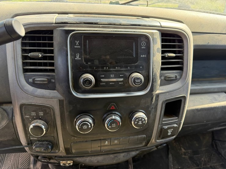 2016-dodge-1500-image-64