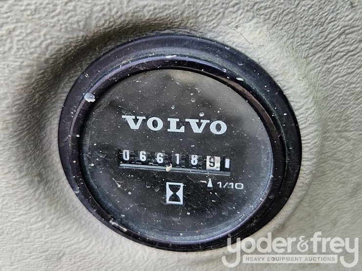 2013-volvo-ec220dl-image-38