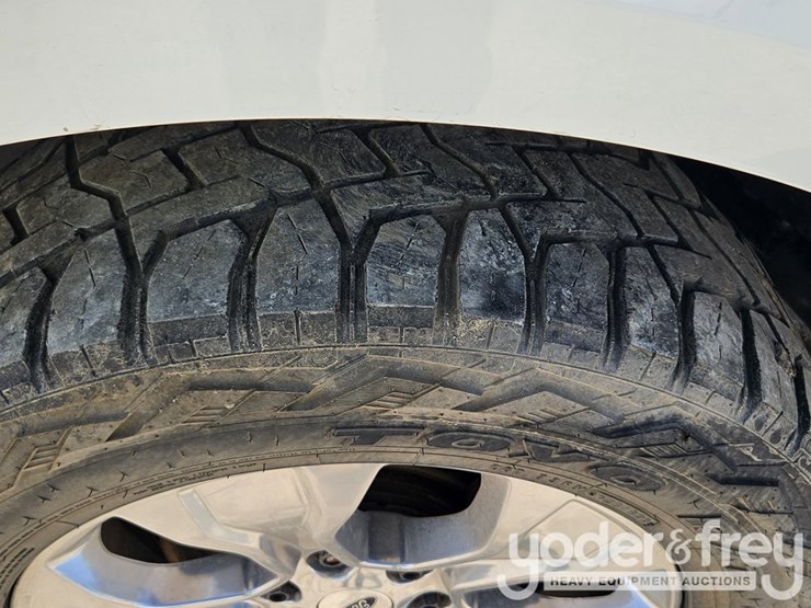 2016-ford-f150-image-15