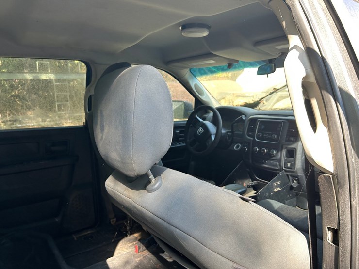 2013-dodge-1500-image-41