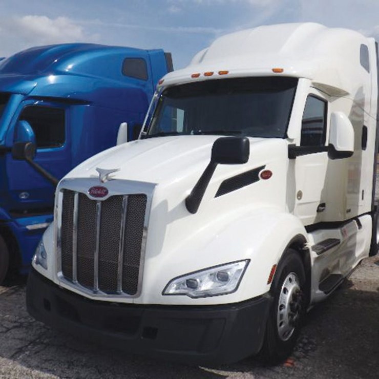 2023 PETERBILT 579