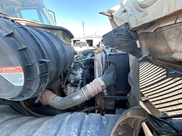 2007-international-durastar-4400-image-35