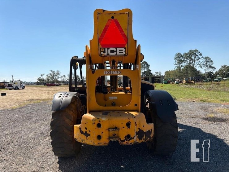 2017-jcb-512-56-image-7