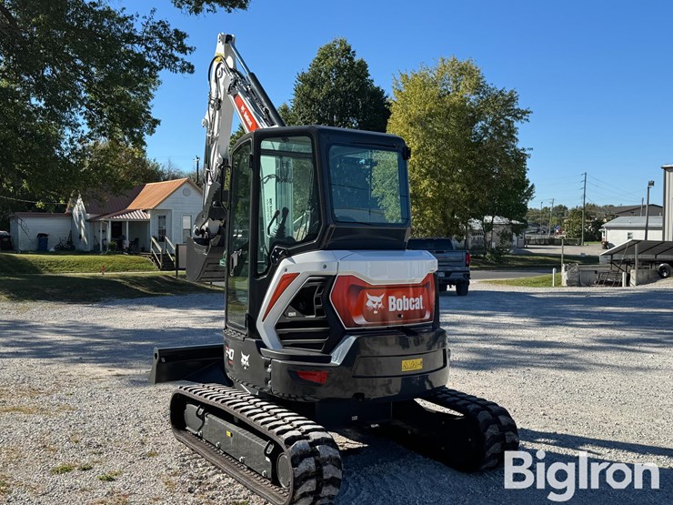 2026-bobcat-e40-image-7