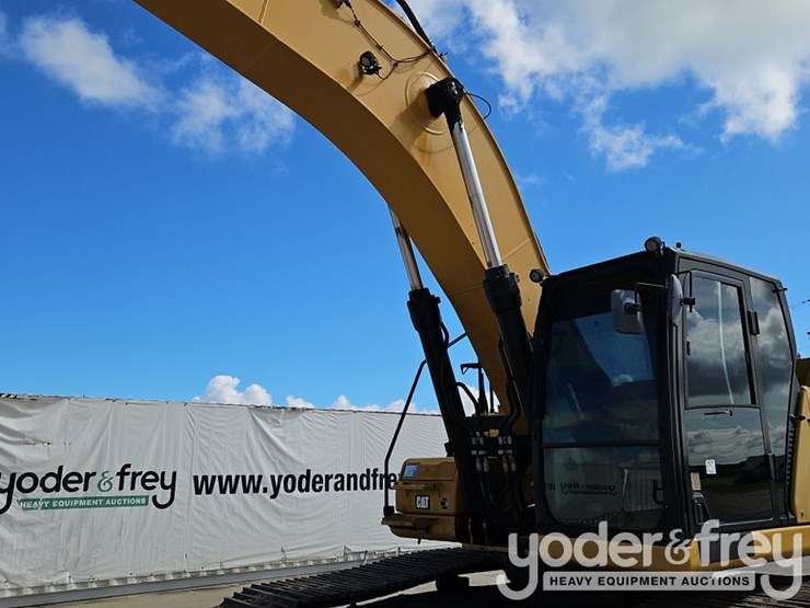 2019-caterpillar-336-image-21