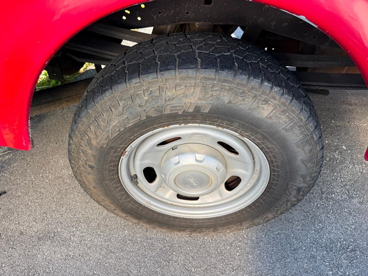 2015-ford-f250-sd-xl-image-16
