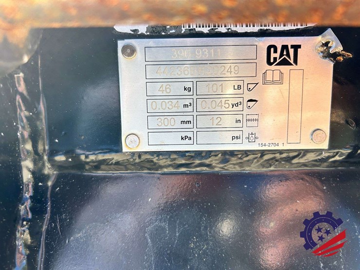 caterpillar-12-image-7