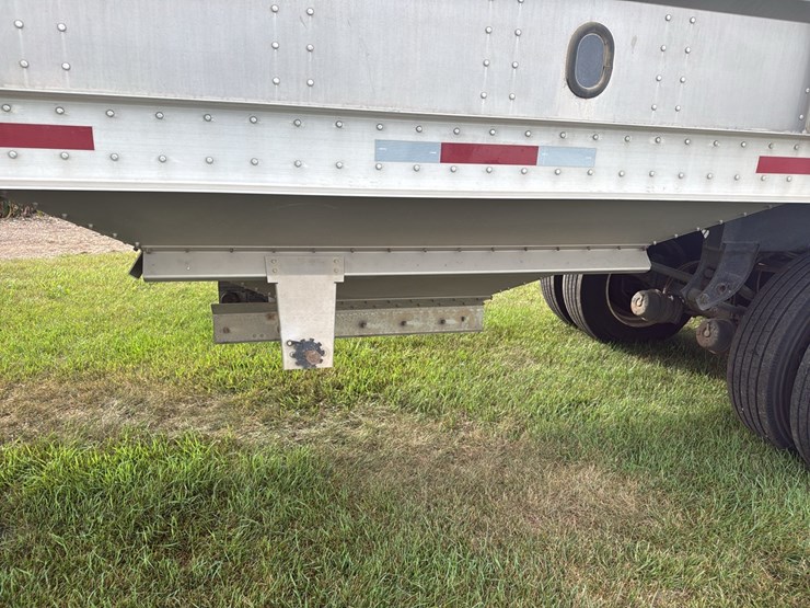 2015--mauer-36’-grain-hopper-w/-shurco-4500-series-electric-tarp,-ag-hoppers,-aluminum,-one-owner-trailer-image-6