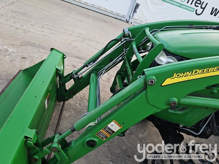 2012-john-deere-4520-image-13