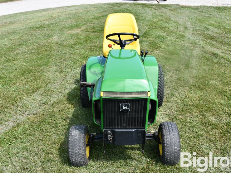 john-deere-300-image-2
