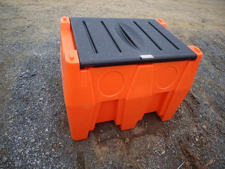 116-gas-poly-fuel-tank-image-4