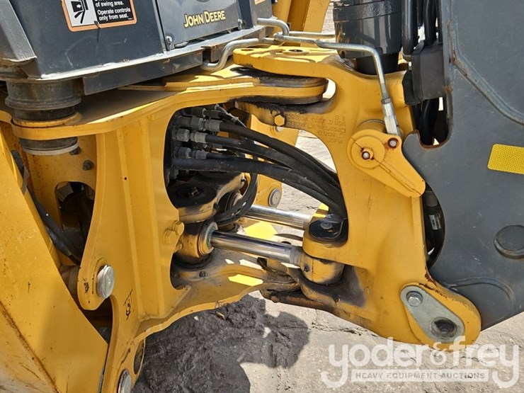 2020-deere-310sl-image-21