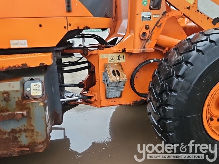 2018-doosan-dl220-5-image-13