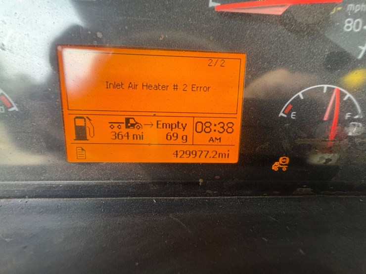 2003-volvo-10-image-22