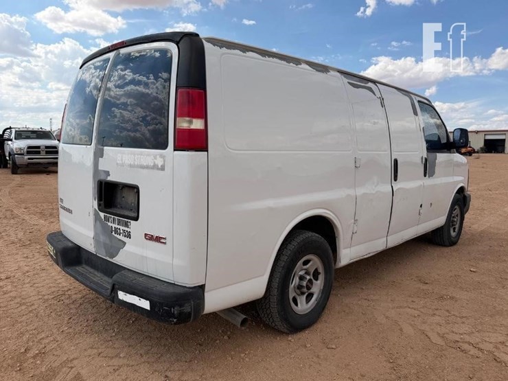 2003-gmc-savana-g1500-image-3