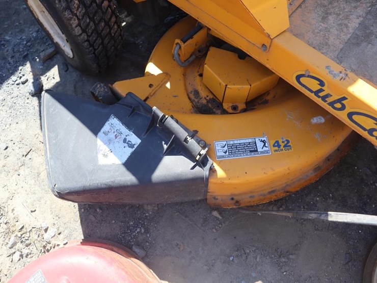 cub-cadet-zero-turn-mower-image-11