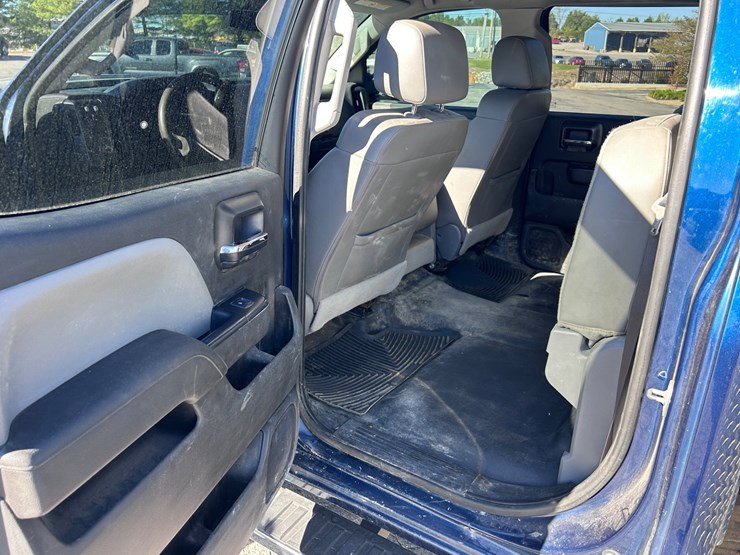 2017-gmc-3500-image-44