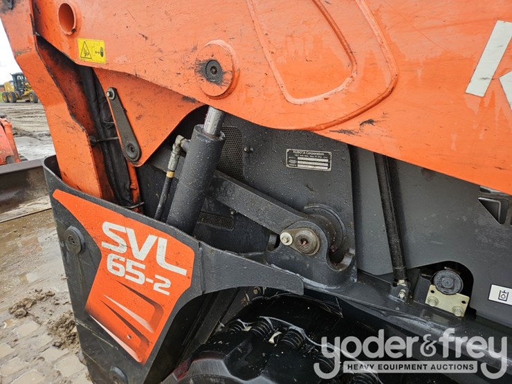 2023-kubota-svl65-2-image-13