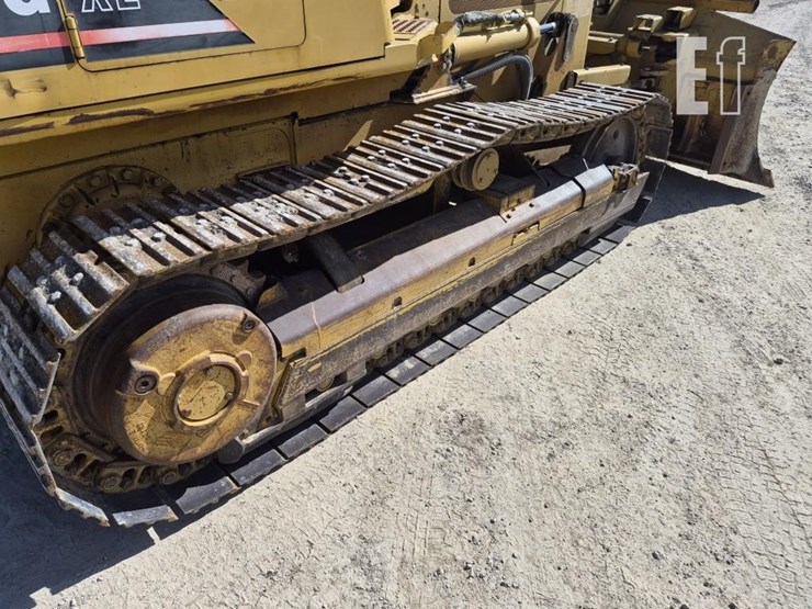 2003-caterpillar-d4g-xl-image-11