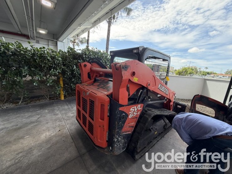 2020-kubota-svl65-2-image-3