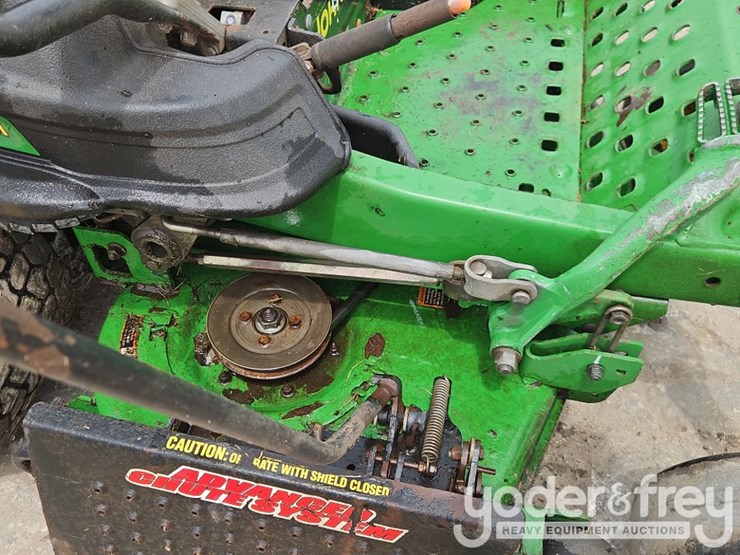 2016-john-deere-z920m-image-8