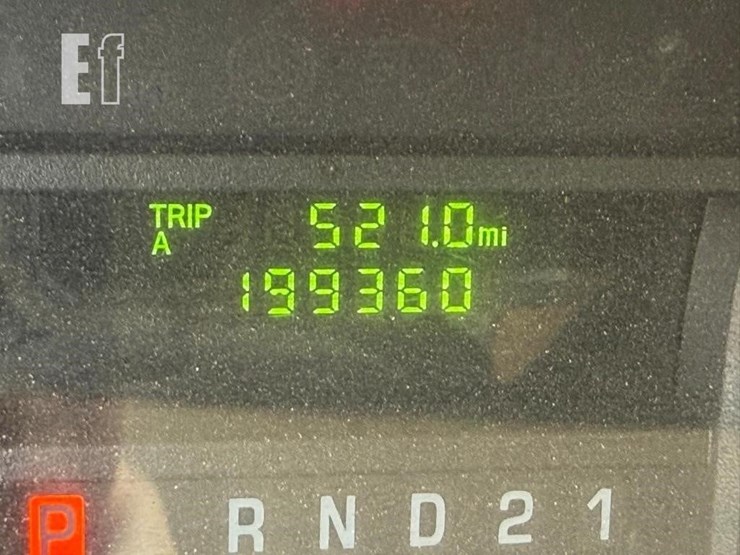2012-ford-e250-image-13