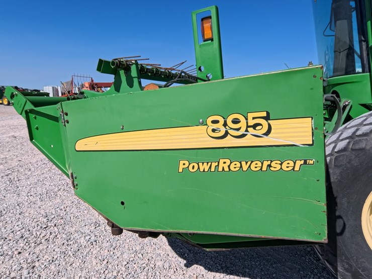 john-deere-4895-image-11