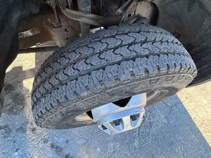 2016-gmc-3500-image-10