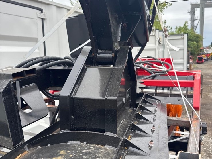 new-giyi-co-mini-stand-on-skidloader-snow-blade-model-txc-image-3