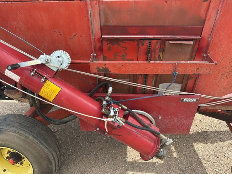 nu-bilt-co-(2)-compartment-gravity-wagon-seed-tender-w/-hyd-sudenga-brush-auger-image-10