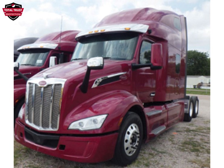2023-peterbilt-579-image-1