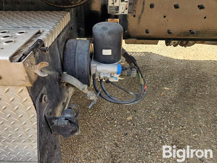 2013-kenworth-t370-image-18