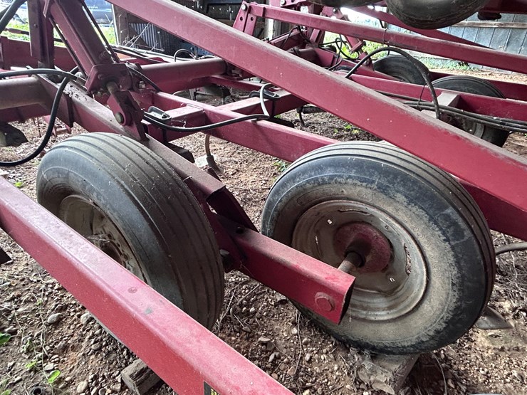 #74-•-case-4300-field-cultivator-image-27