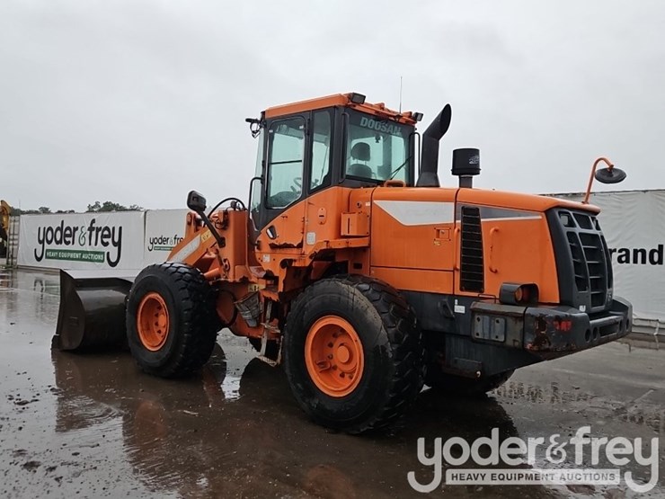 2018-doosan-dl220-5-image-3