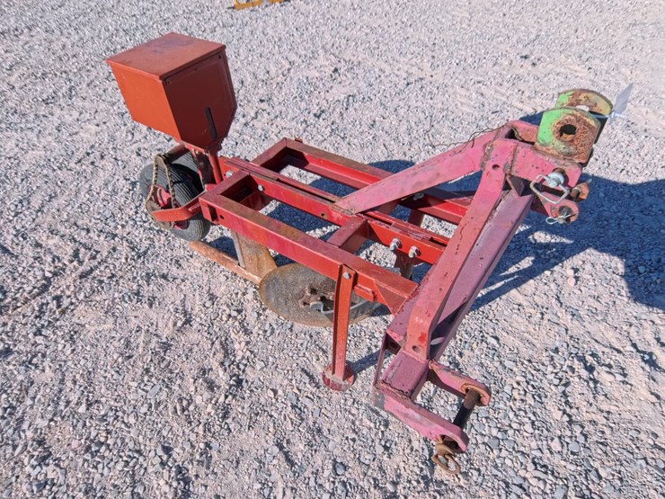#2090-•-3-point-gopher-machine-image-3