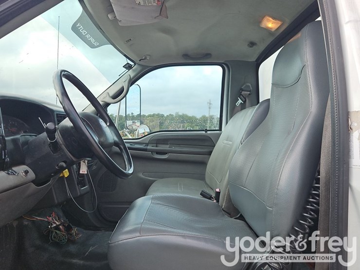2008-ford-f750-image-27