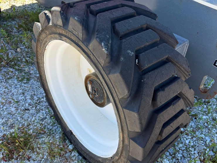 2016-snorkel-660sj-image-13