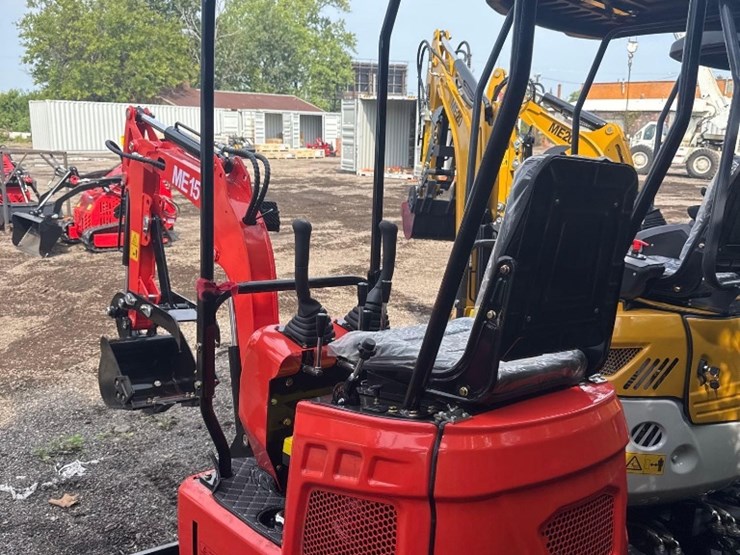 new-sd-lanch-co-mini-excavator-model-me15-image-6