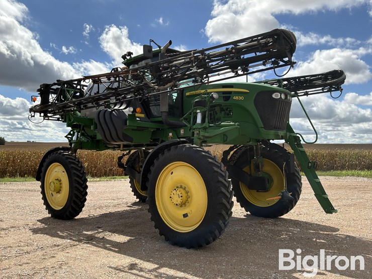 2009-john-deere-4830-image-3