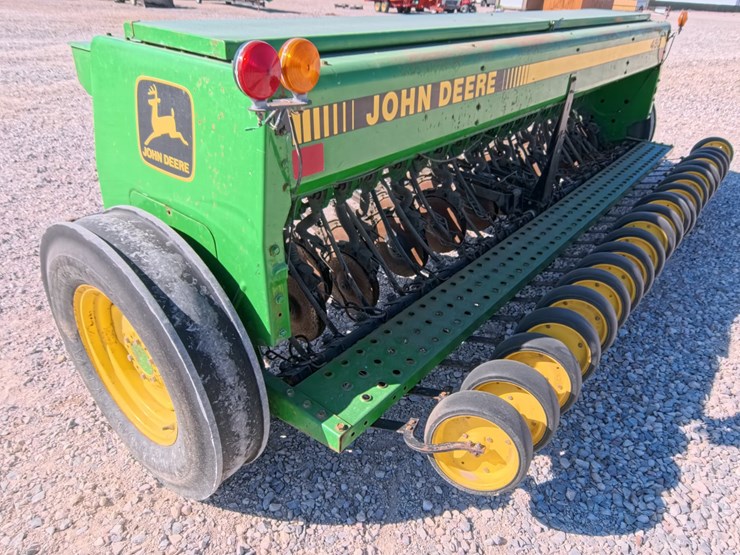 john-deere-450-image-27