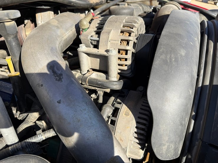 2004-ford-f550-image-46