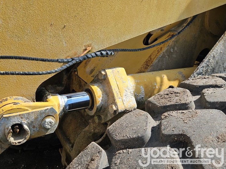 caterpillar-950g-image-19