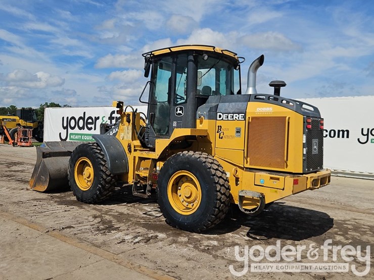 2019-deere-444k-image-3