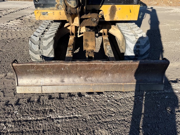 2020-caterpillar-306-image-14