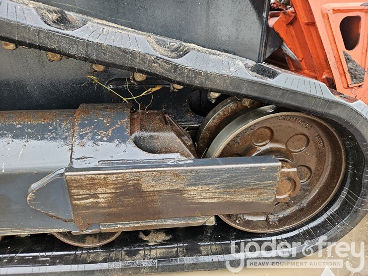 2023-kubota-svl65-2-image-11