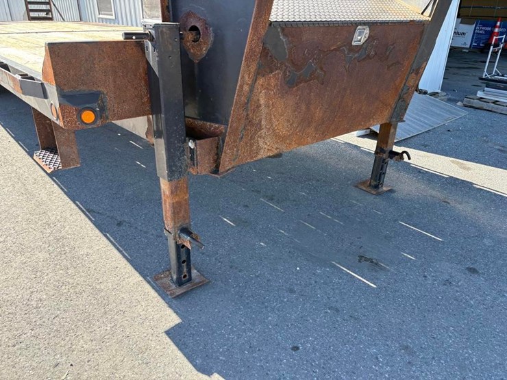 2019-bwise-mfg.-edg28-17-gooseneck-trailer-image-5
