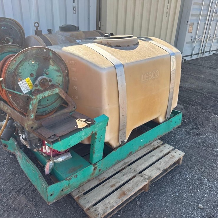 Lesco 200gal Sprayer Unit Model 014200