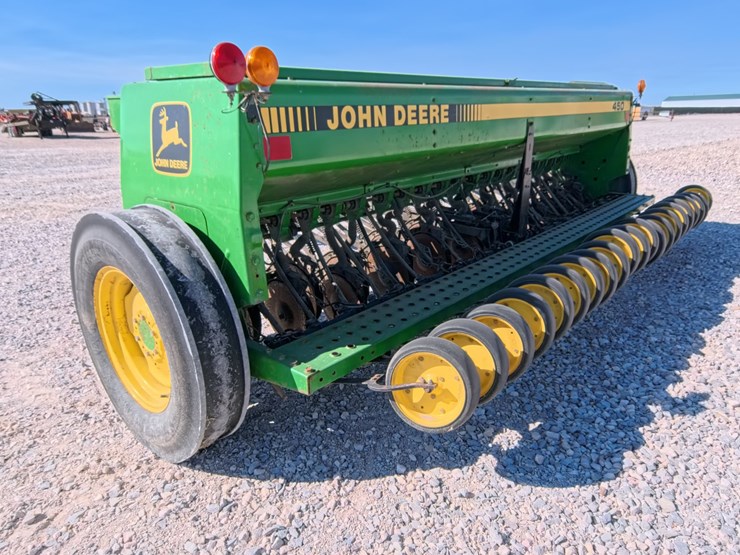 john-deere-450-image-3