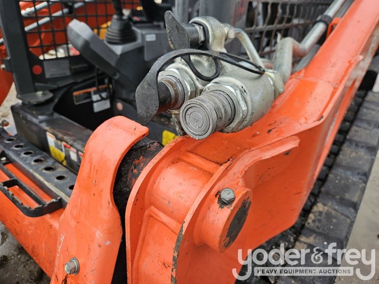 2024-kubota-svl65-2-image-17